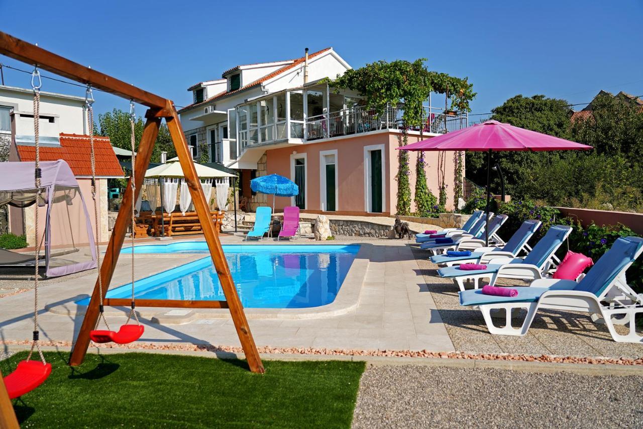 Holiday Home Perunika Zezevica Exteriér fotografie