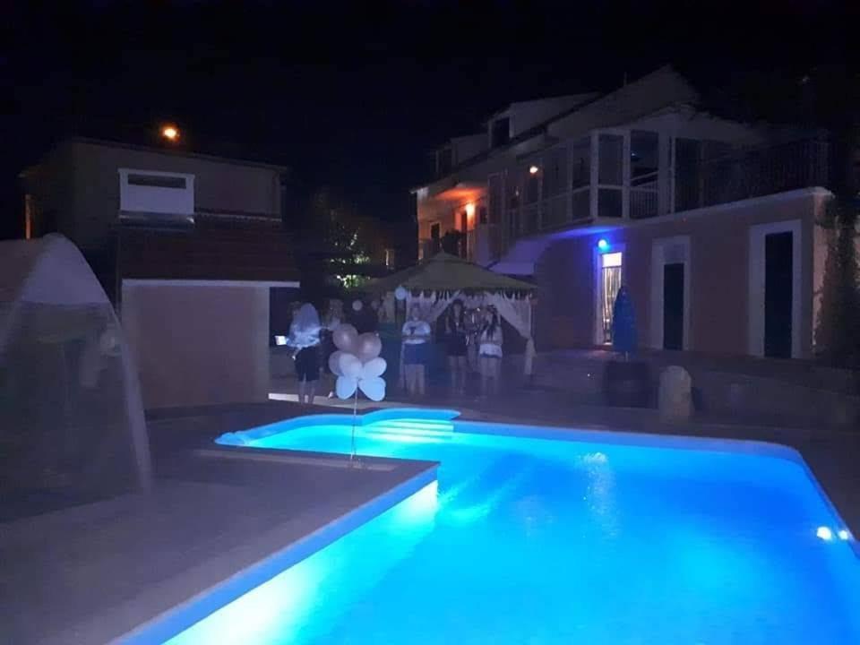 Holiday Home Perunika Zezevica Pokoj fotografie