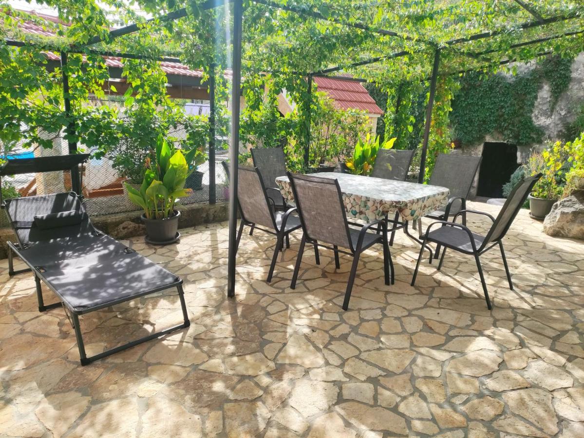 Holiday Home Perunika Zezevica Exteriér fotografie